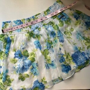 EUC women’s Abercrombie and Fitch blue and green Floral Skirt  size M